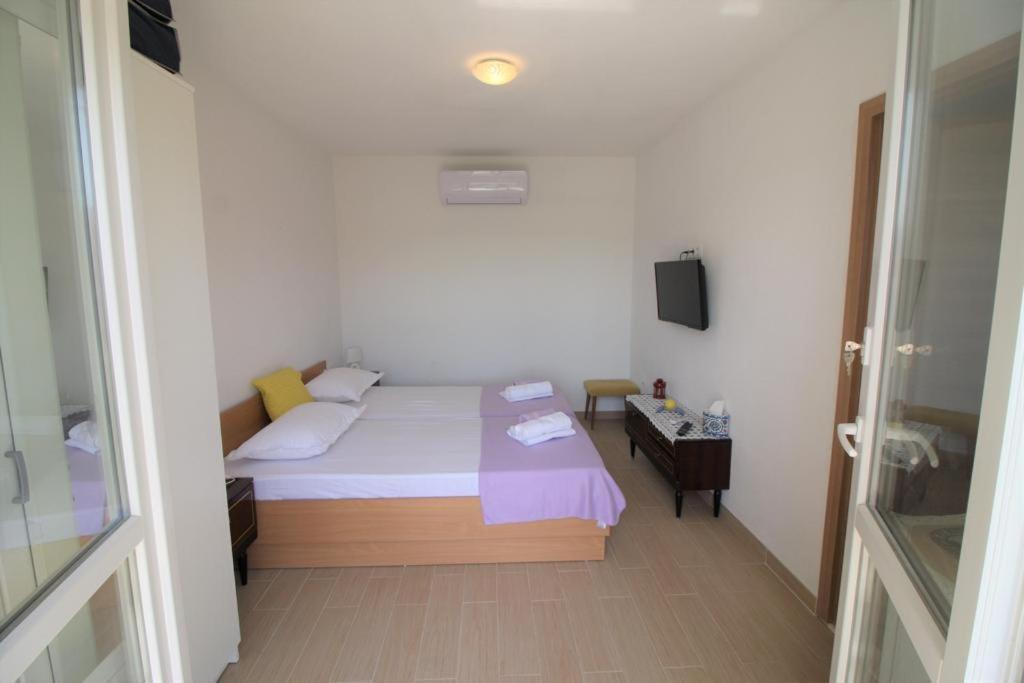 Privatna Soba Gita Apartman Sumartin Kültér fotó